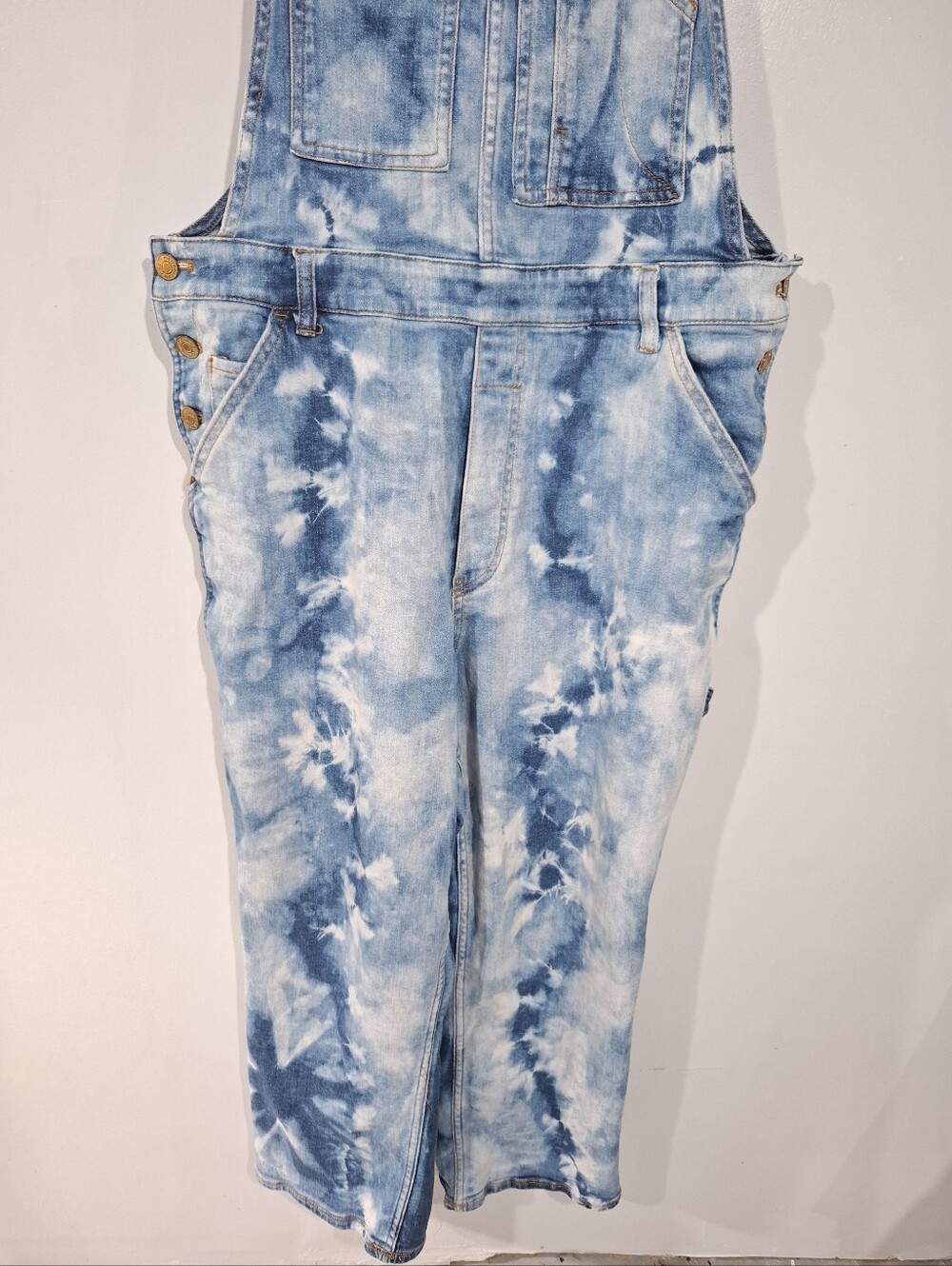 Pilcro Bleached Tie-Dye Light Blue Denim Overalls Women's Jeans Size 31 - Picture 5 of 14